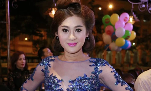 Ngán ngẩm với những ồn ào của Lâm Khánh Chi