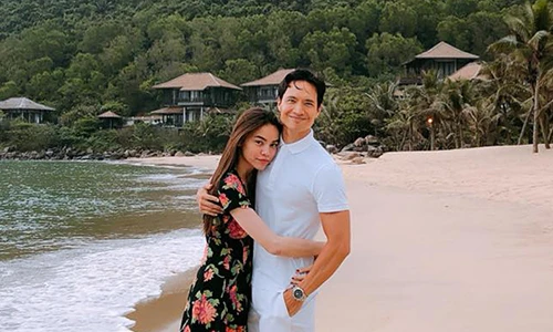 Hot Face sao Việt: Hà Hồ ôm chặt Kim Lý sau ồn ào nhẫn kim cương