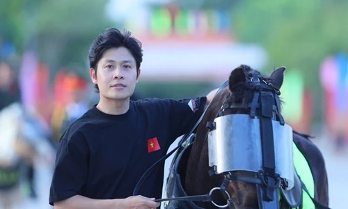 Chân dung tác giả bài hát “Viết tiếp câu chuyện hòa bình”