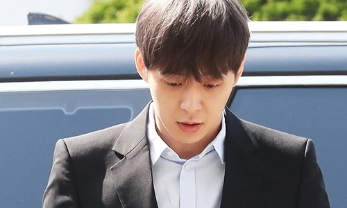 Trước khi giải nghệ vì dương tính với ma túy, Yoochun nổi tiếng thế nào?