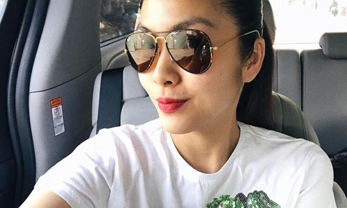 Tăng Thanh Hà rạng rỡ trở lại công việc sau khi sinh con