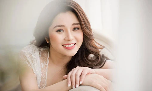 Vẻ đẹp thanh tân rạng ngời của MC Diệu Linh trước khi qua đời