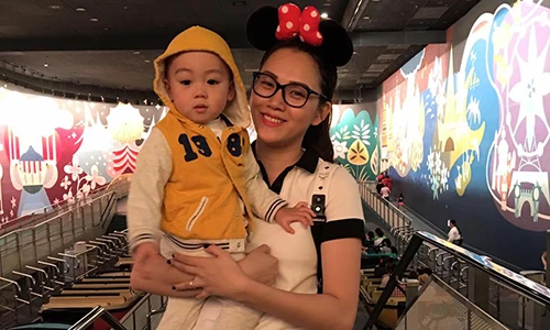 Ngọc Thạch dẫn con trai đi du lịch Nhật Bản dịp hè