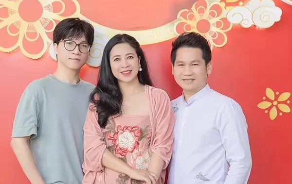 Đời thực nhà cao cửa rộng, vợ đẹp con tài năng của Trọng Tấn