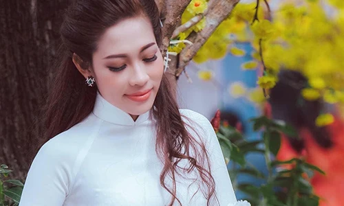 Chân dung chị gái HH Thu Thảo tố 2 mỹ nhân Việt quỵt nợ