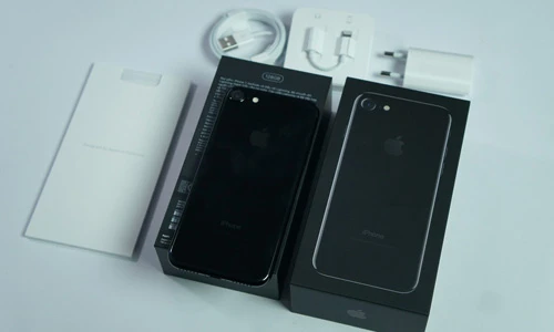 Đập hộp iPhone 7, 7 Plus chính hãng đầu tiên tại Việt Nam