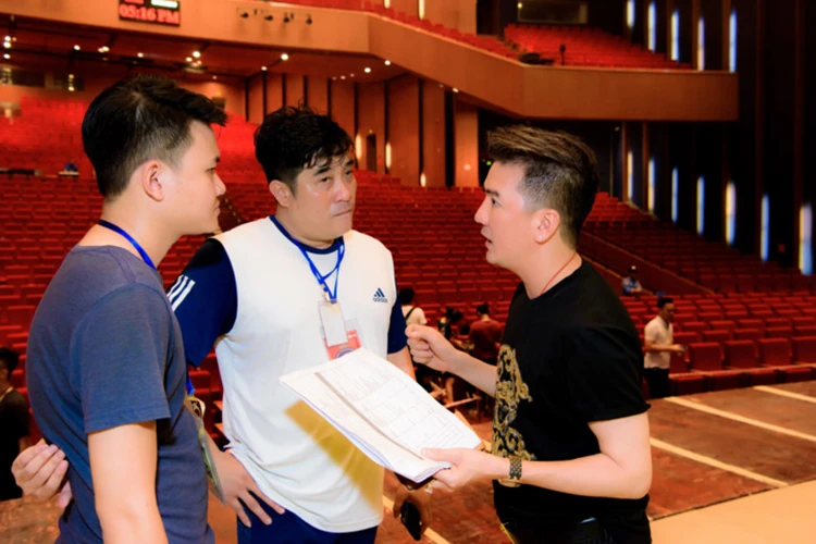 Đàm Vĩnh Hưng tất bật chuẩn bị cho liveshow Bolero tại HN