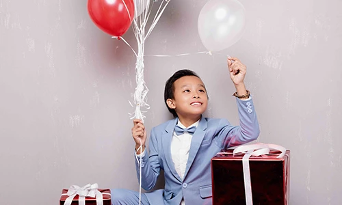 Quán quân Hồ Văn Cường háo hức đón Giáng sinh sớm