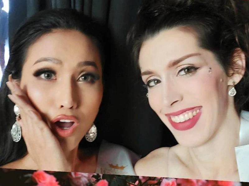 Hoài Sa tặng giày cho thí sinh chuyển giới người Mỹ gặp sự cố