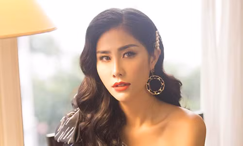 “Mỹ nhân Việt lộ ngực” gợi cảm tại Miss Earth 2019