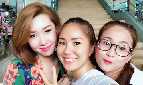 Hình ảnh Thúy Ngân - Lê Phương - Phương Hằng thân thiết như ba chị em