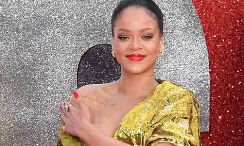Rihanna mặc hở bạo trên thảm đỏ ra mắt phim