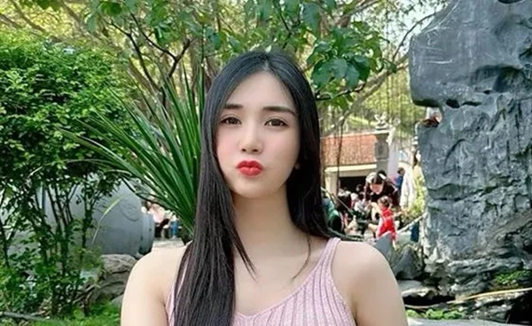 Nhan sắc bạn gái cũ của Quang Lê sau giảm cân ngoạn mục