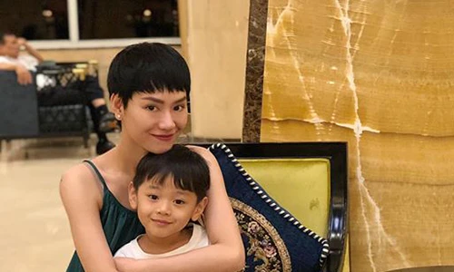 Vẻ đáng yêu của con trai Trà My giống tài tử Leonardo DiCaprio