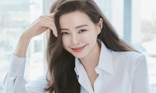 Đường tình “mỹ nhân nóng bỏng nhất Hàn Quốc” Honey Lee sắp kết hôn
