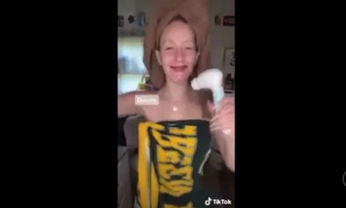 Video: Cô gái không răng “lột xác” xinh đẹp hút triệu lượt xem