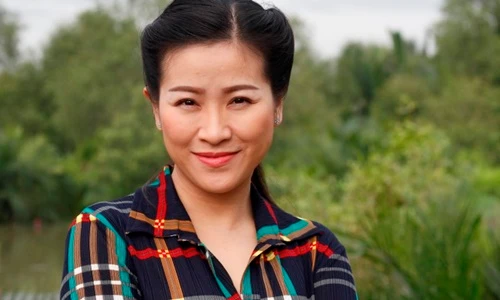 Diễn viên Kiều Linh kiếm tiền giỏi thế nào... lộ biệt thự 30 tỷ?