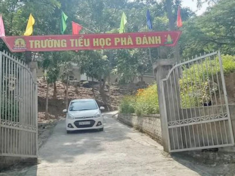 Hiệu phó từ chức đi cai nghiện heroin và 6 sự kiện chú ý trong tuần