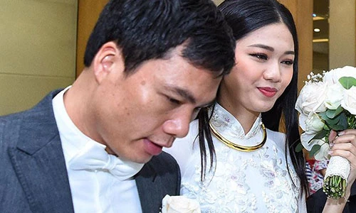 Cận cảnh lễ rước dâu Á hậu Thanh Tú và chồng đại gia U40