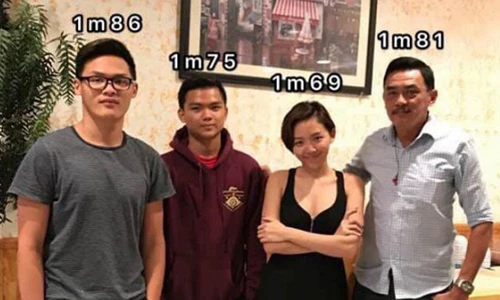 Mâu thuẫn với mẹ, Tóc Tiên có thân thiết với bố và hai em trai?