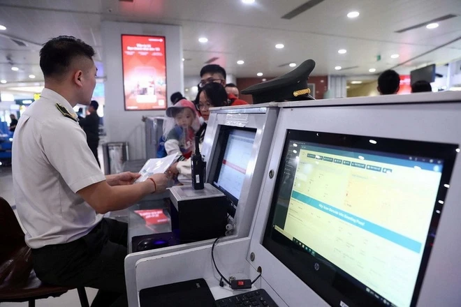 Việt Nam miễn thị thực với người nước ngoài thuộc diện đặc biệt