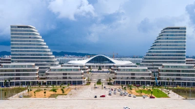 Trụ sở hành chính Hải Phòng ngày đầu đón cán bộ, người dân