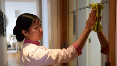 Bài đăng tuyển giúp việc 12 tiếng/ngày, lương 5-6 triệu gây chú ý
