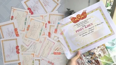 Trào lưu “khoe con mùa tổng kết” trên MXH và nguy cơ tiềm ẩn