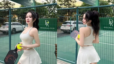 Nàng mẫu ảnh khoe dáng trên sân pickleball gây chú ý