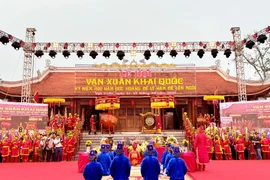 Phó Thủ tướng Nguyễn Chí Dũng dự Lễ hội "Vạn Xuân khai Quốc"