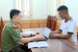 Công an làm việc với người đăng tin sai sự thật vụ xây nhầm nhà tại Hải Phòng