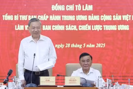 Xóa bỏ thế độc quyền vàng miếng một cách có kiểm soát