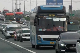 Không để ùn tắc kéo dài các tuyến đường vào trung tâm Hà Nội, TP HCM