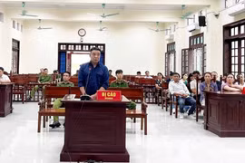 Cựu hiệu trưởng ở Hải Phòng lừa đảo hơn 89 tỷ để đánh bạc, trả nợ