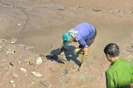 Phát hiện bộ xương người dưới lớp bùn góc ao cá ở Hải Phòng