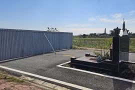 Ngôi mộ vẫn án ngữ giữa đường ở Hải Phòng