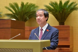 Đề xuất cấp tiền trực tiếp miễn học phí học sinh công lập