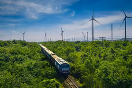 Ngành đường sắt tăng chuyến tàu phục vụ dịp Giỗ Tổ và lễ 30/4 - 1/5