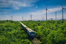 Ngành đường sắt tăng chuyến tàu phục vụ dịp Giỗ Tổ và lễ 30/4 - 1/5