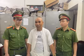 Bắt tài xế gây rối, xúc phạm cảnh sát ở Hưng Yên