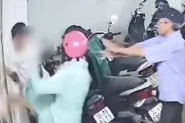 Thấy gì từ vụ cô gái MMA "hạ gục" thanh niên xăm trổ?