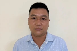 Trộm 64 triệu đồng trong xe Mercedez, đang nằm nghĩ tiêu gì thì bị bắt