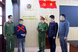 'Siêu lừa' chiếm đoạt gần 200 triệu của cán bộ công an gần 20 tỉnh, thành