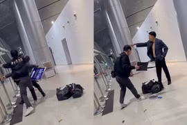 Say rượu, một hành khách gây rối tại sân bay Cát Bi