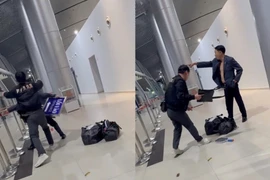 Say rượu, một hành khách gây rối tại sân bay Cát Bi