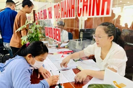 Bộ Nội vụ sẽ đưa 34 cán bộ về địa phương hỗ trợ trong 3 tháng