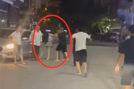 Tạm giữ 6 đối tượng vụ nhóm đàn ông đánh phụ nữ trước quán Karaoke Phantom