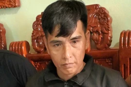 Nuôi 10 chó dữ bảo vệ 'boongke' ma tuý ở Hưng Yên