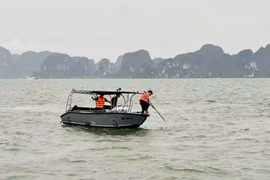 Tìm thấy thi thể bé trai vụ lật tàu Vịnh Xanh 58 