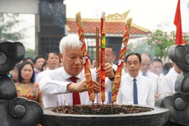 TP Hải Dương dâng hương tưởng nhớ Chủ tịch Hồ Chí Minh